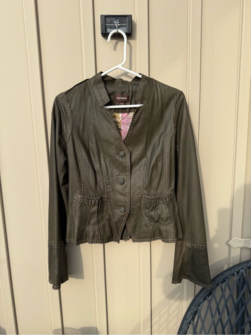 Vintage Danier Genuine Leather Olive Green Jacket with Pink & Yellow Stitching - Picture 11 of 11